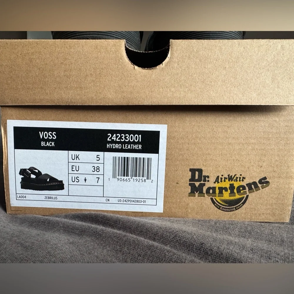 Dr. Martens Voss Black Leather Sandals - Picture 5 of 5